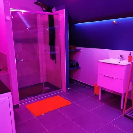 Confort Avec Baignoire Balneo' Apartment